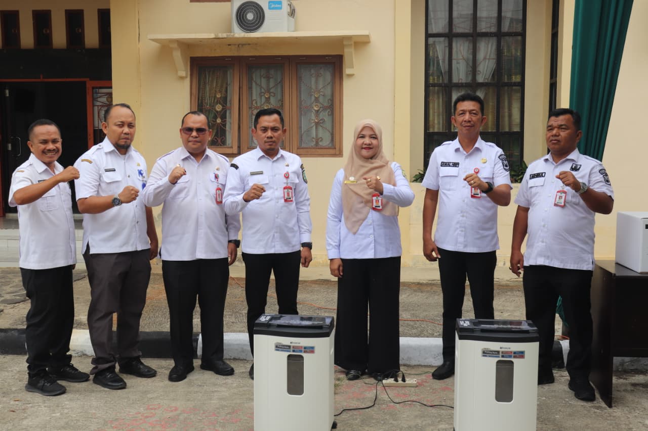Dinas Perpustakaan dan Arsip Daerah Kabupaten Padang Lawas Utara Laksanakan Pemusnahan Arsip